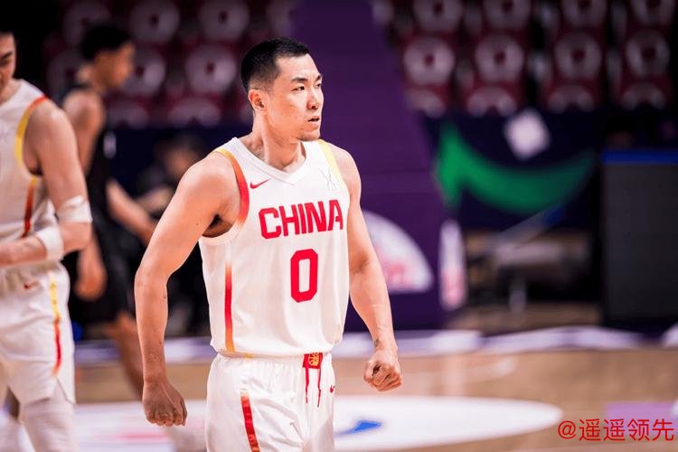 辽鲁大战即将打响！山东男篮全力备战，高诗岩30岁生日获球迷热烈支持